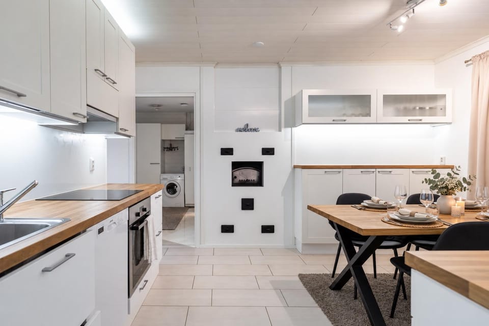 Dining area, dishwasher, stove