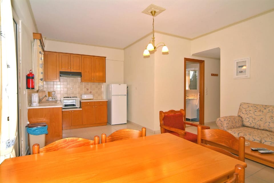 Kitchen or kitchenette, Living room, Dining area
