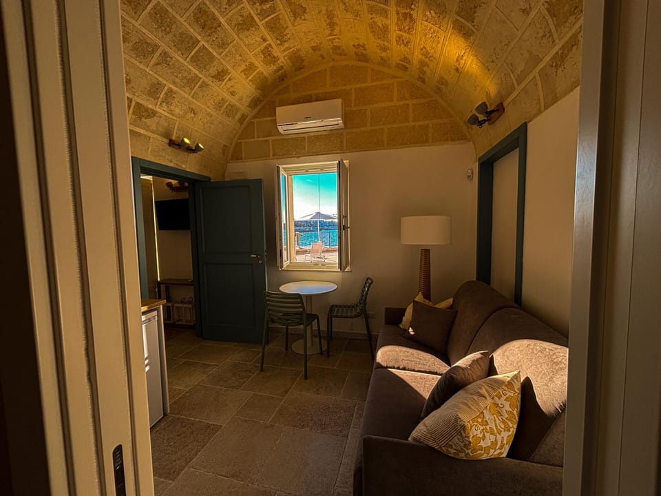 Living room, air conditioner