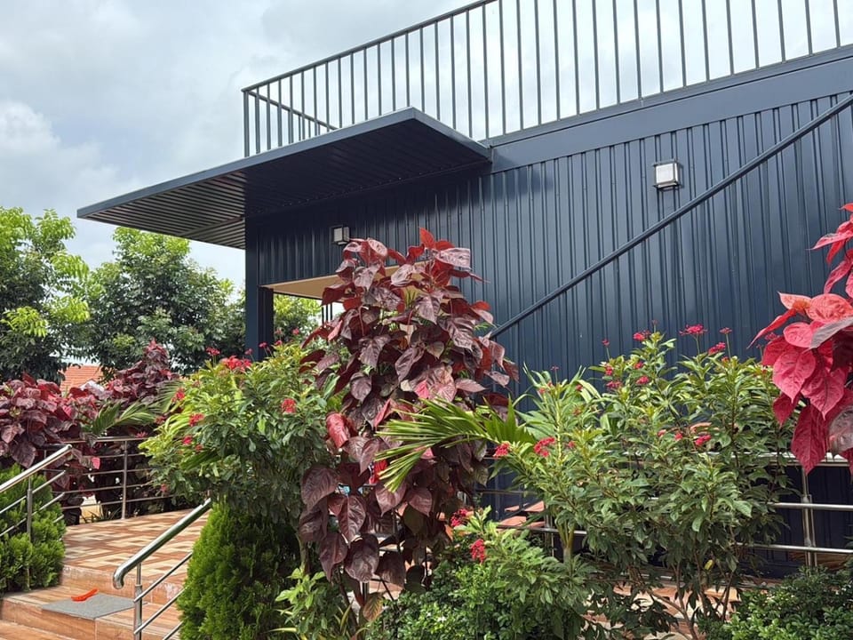 Dexters Den House in Telangana