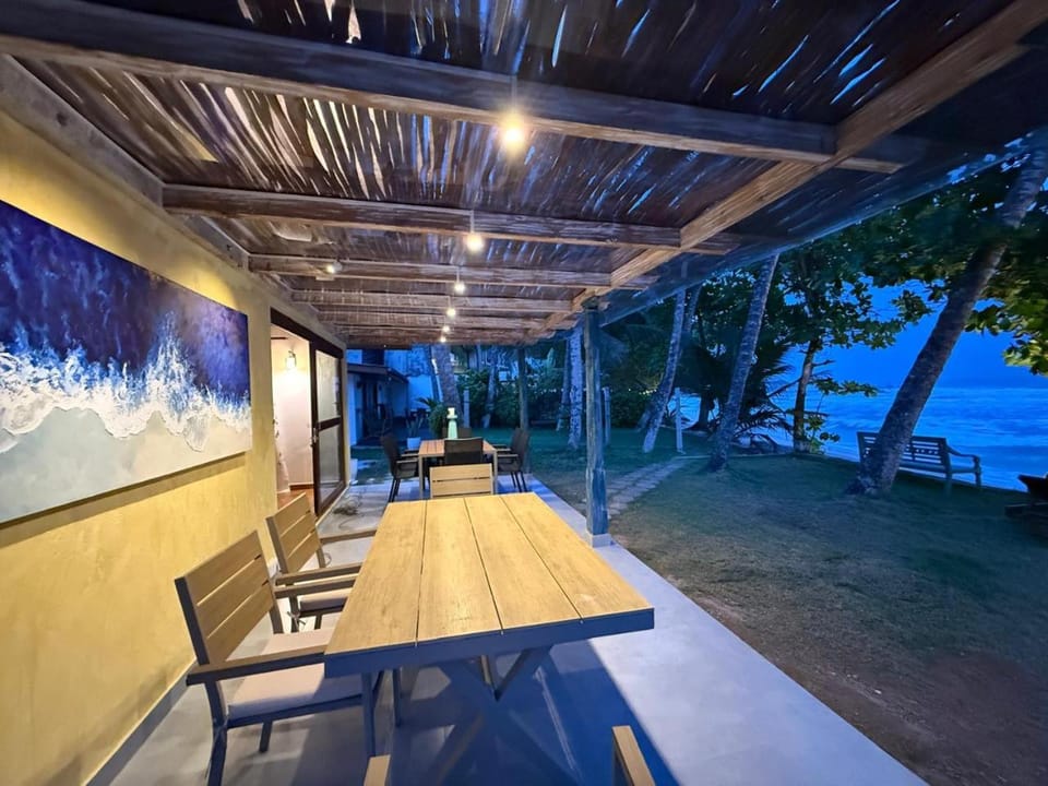 Bay Oceana Villa Dickwella Bed and Breakfast in Southern Province