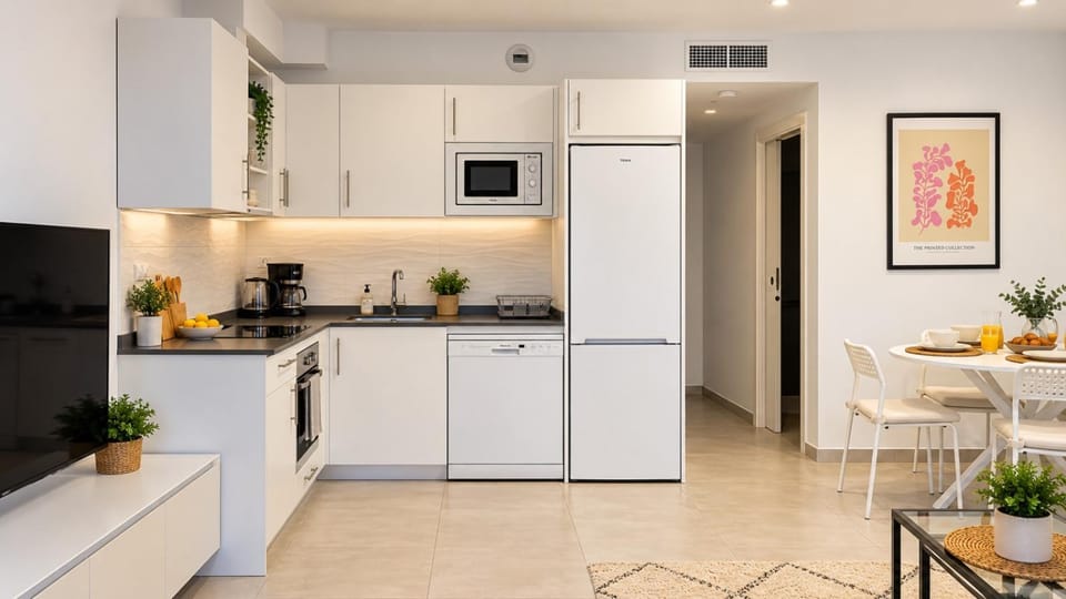 Kitchen or kitchenette