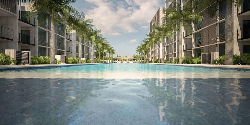 Neighbourhood, Swimming pool