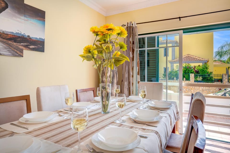 Casa Fuseta | 4BR Home Near the Beach House in Moncarapacho