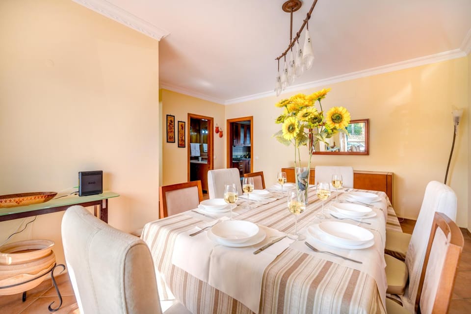 Casa Fuseta | 4BR Home Near the Beach House in Moncarapacho