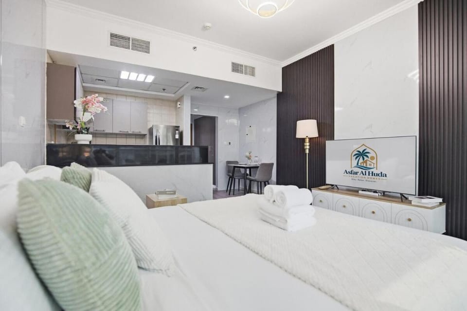 Luxury Fresh Studio Near to Dubai Mall & Burj Khalifa Apartment in Dubai