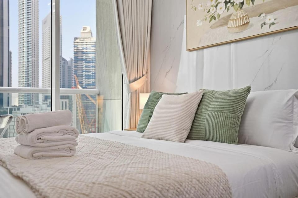 Luxury Fresh Studio Near to Dubai Mall & Burj Khalifa Apartment in Dubai