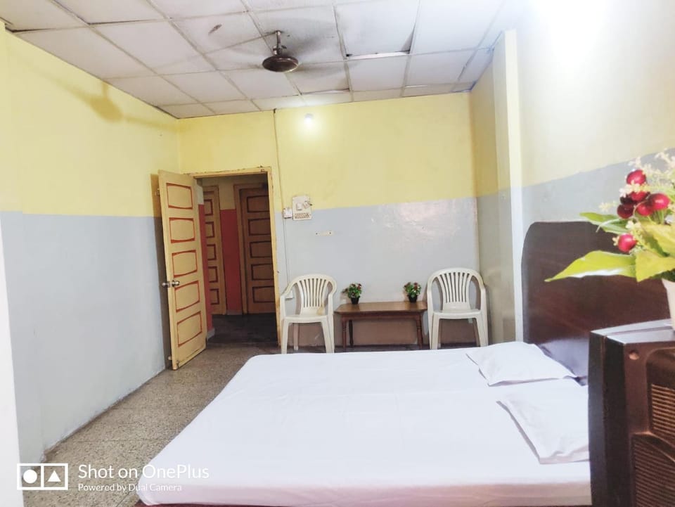 New Royal Presidency Lodge Hotel in Hyderabad