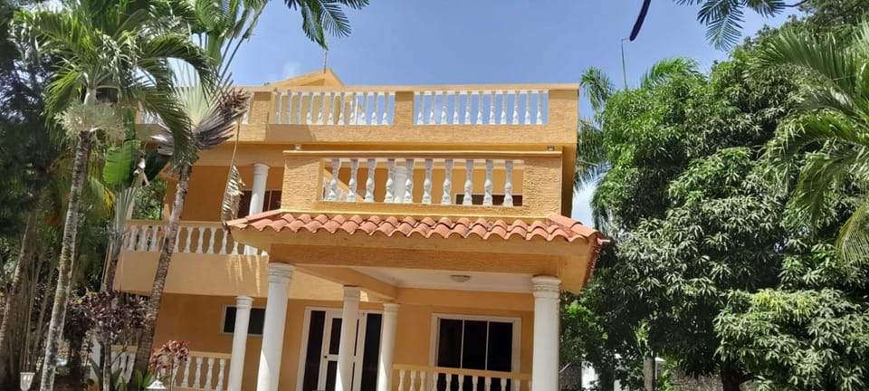 Secure four bedroom villa with a private pool near the town and beaches Villa in Sosua