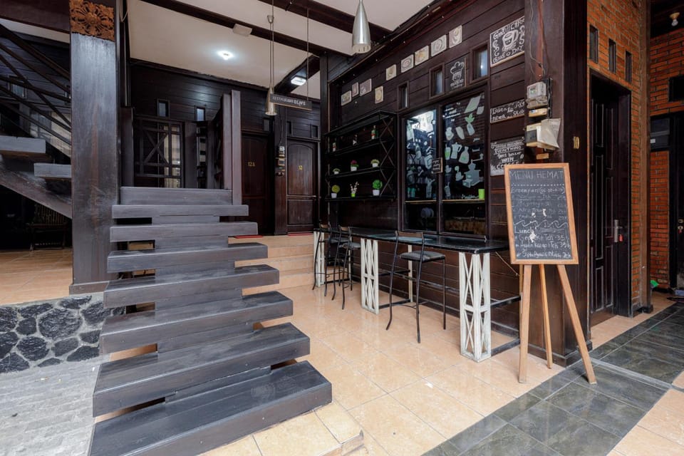 Property building, Breakfast
