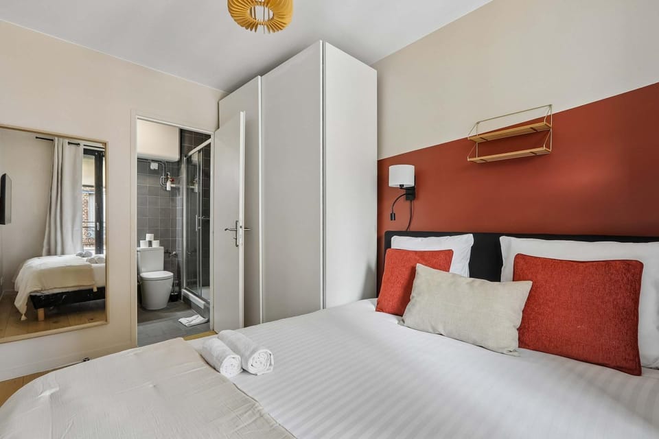 Stylish Apartment with Cozy Bedroom & Sofa Bed Apartment in Paris
