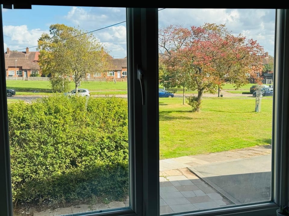 Private Single Room Near NEC BHX Free Parking Vacation rental in Metropolitan Borough of Solihull