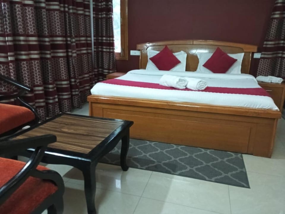 Hotel Alps Bed and Breakfast in Himachal Pradesh