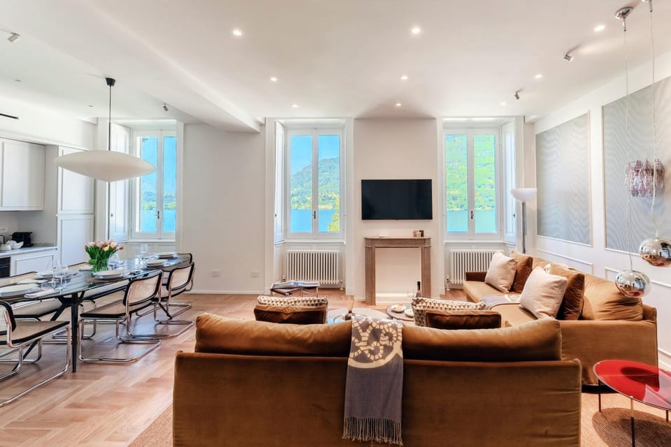 Kitchen or kitchenette, Living room, Dining area