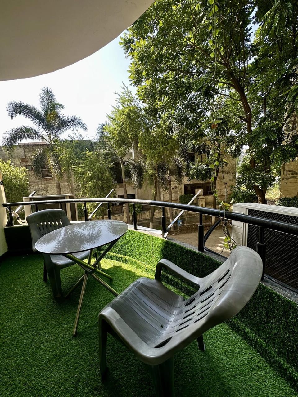 Sapphire Suites - Premium 2BHK for couples Apartment in Punjab, India