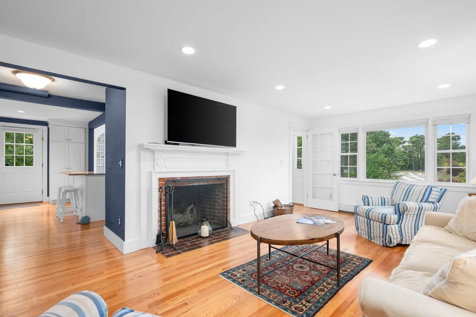 Charming Chatham Home with Private Backyard House in Chatham