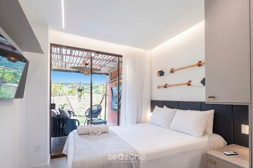 Bed, TV and multimedia, Balcony/Terrace, Bedroom