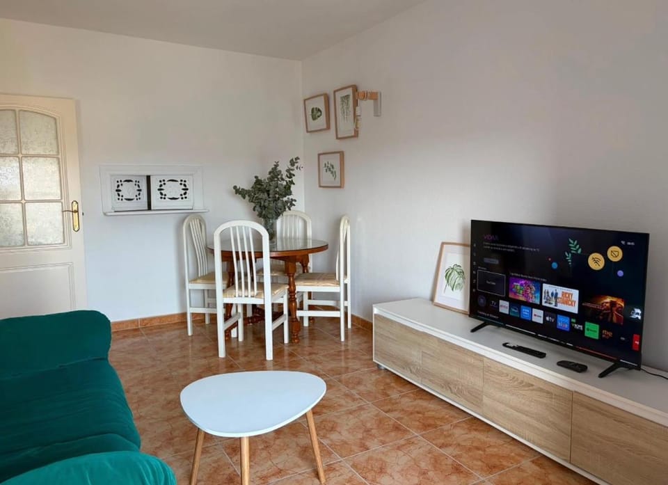 Fuengirola Primera Línea de Playa Super Sunny Apartment in Fuengirola