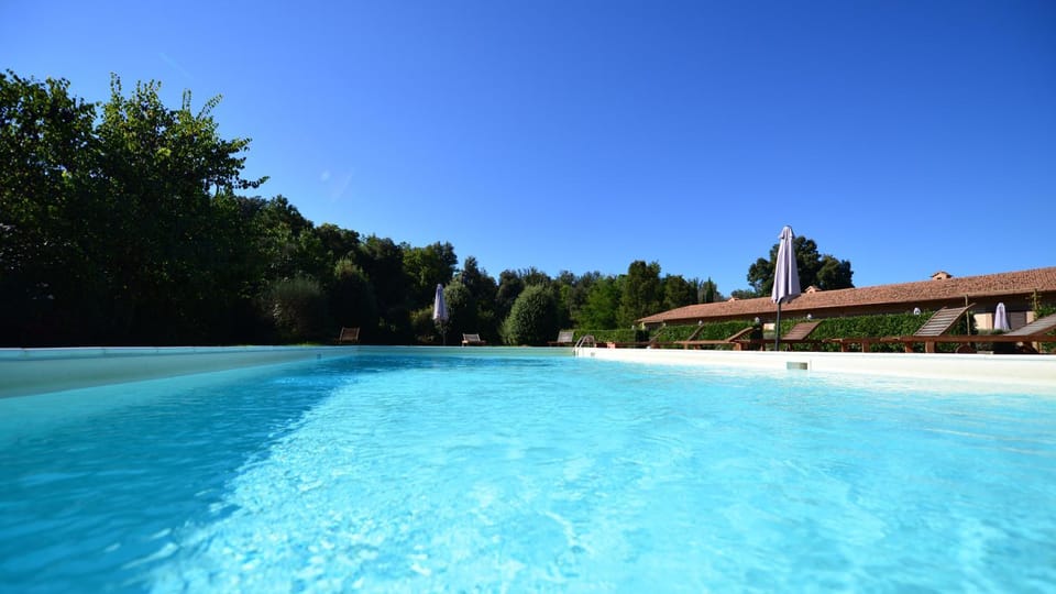 Day, Swimming pool