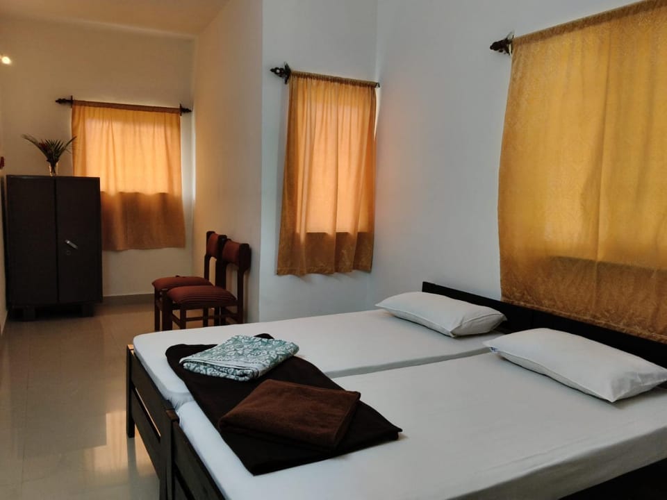 LusiLar Holiday Home - Near Miramar & Dona Paula Apartment hotel in Goa, India
