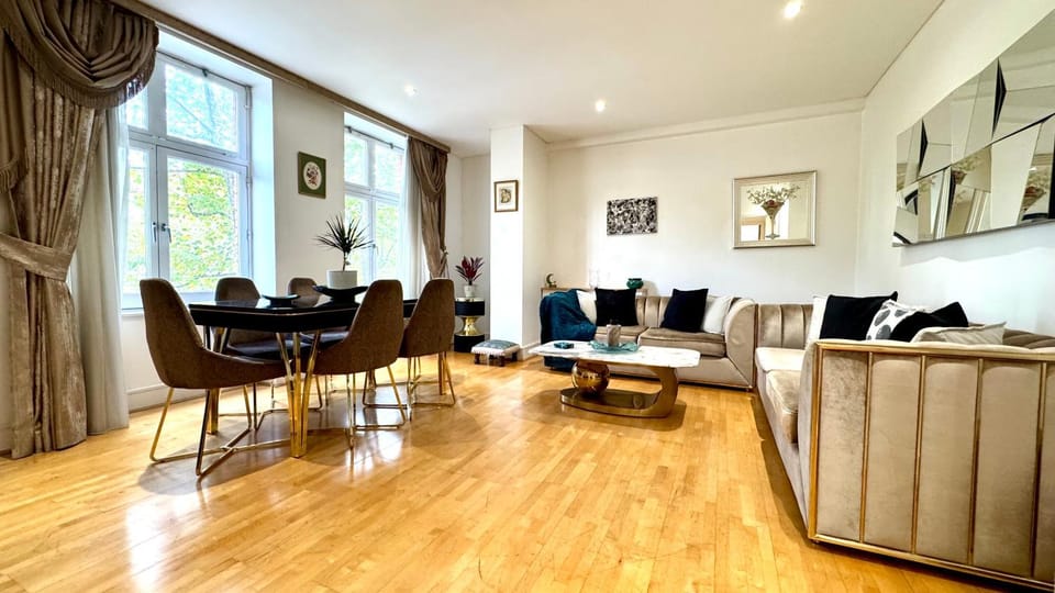 Luxury 3-Bedroom Apartment in Little Venice Apartment in City of Westminster