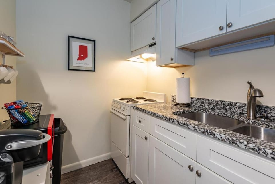 Maple Row Apartment Perfect for Game Day Apartment in Bloomington