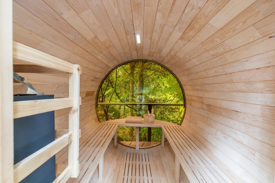 3D Glamping Retreat - Opal & Crystal Domes, Game Room & BBQ near Seattle Luxury tent in Everett