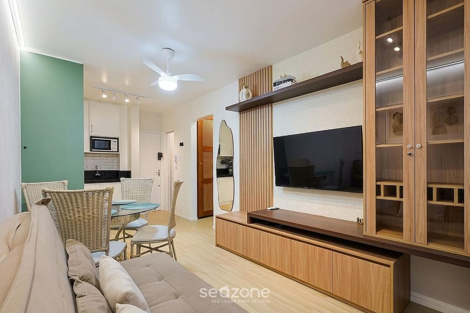 TV and multimedia, Living room, Dining area