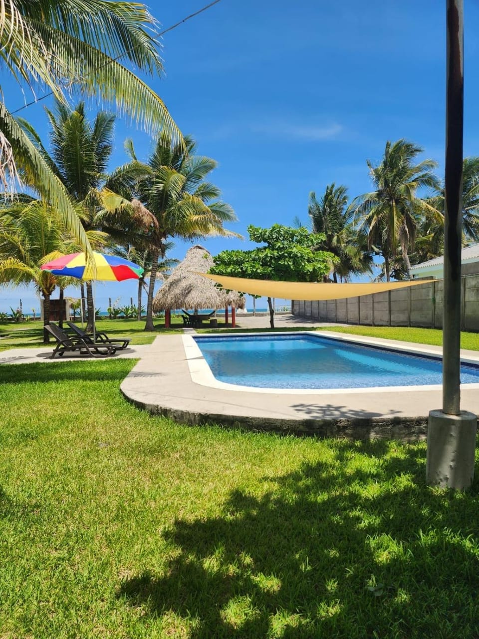 Day, Natural landscape, Pool view, Swimming pool, sunbed