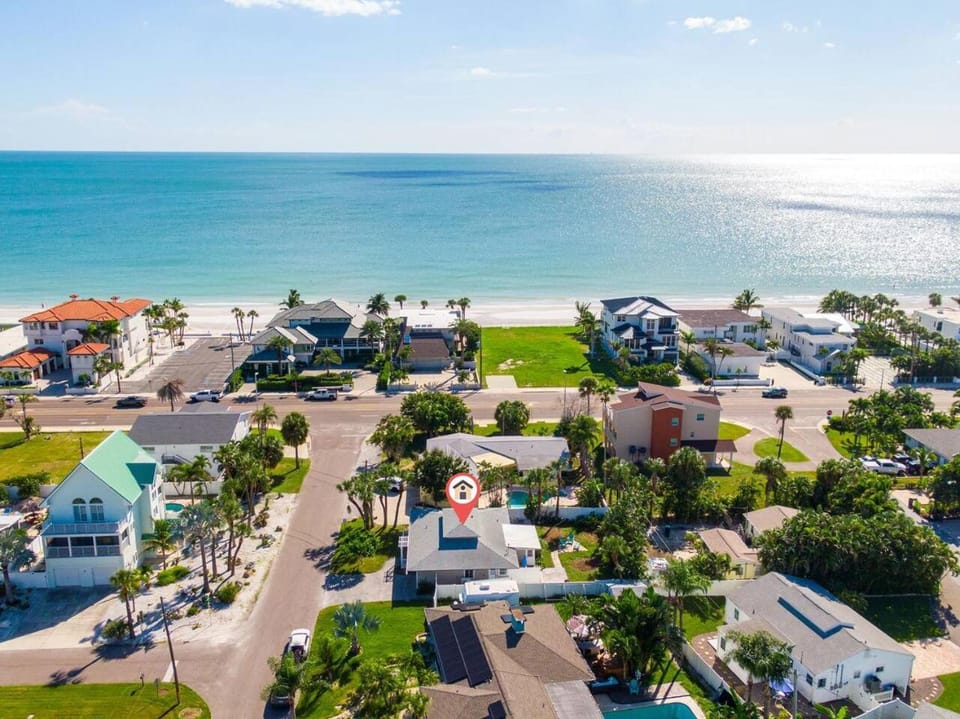Neighbourhood, Bird's eye view, Beach, Sea view
