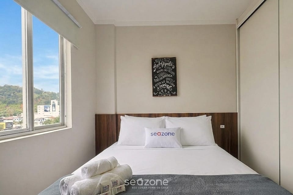 Bed, Bedroom, Mountain view