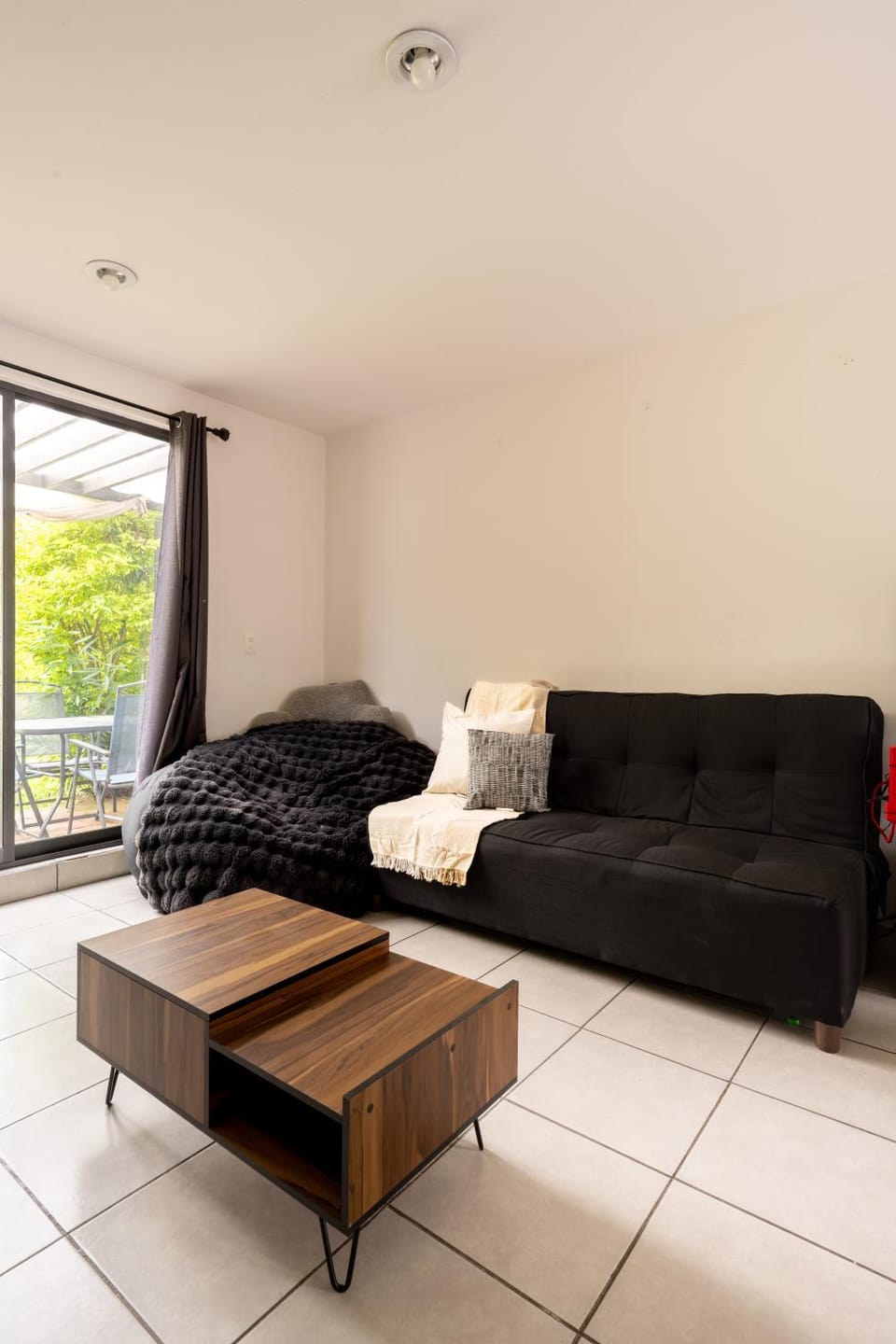 Patio, Day, Living room, Seating area