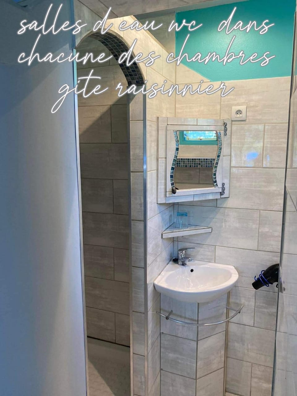 Shower, towels