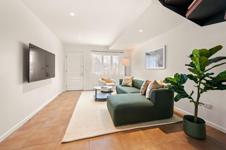Living room, Seating area, Evening entertainment