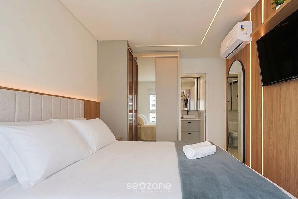 Bed, Bathroom, Bedroom