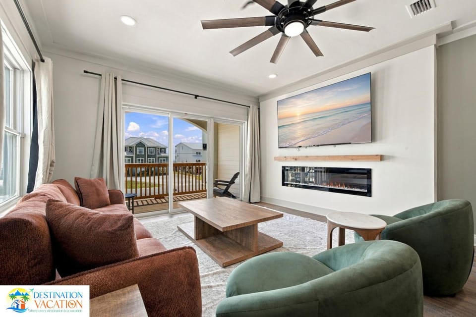 8BR Beach House Heated Pool Pickleball Apartment in West Beach