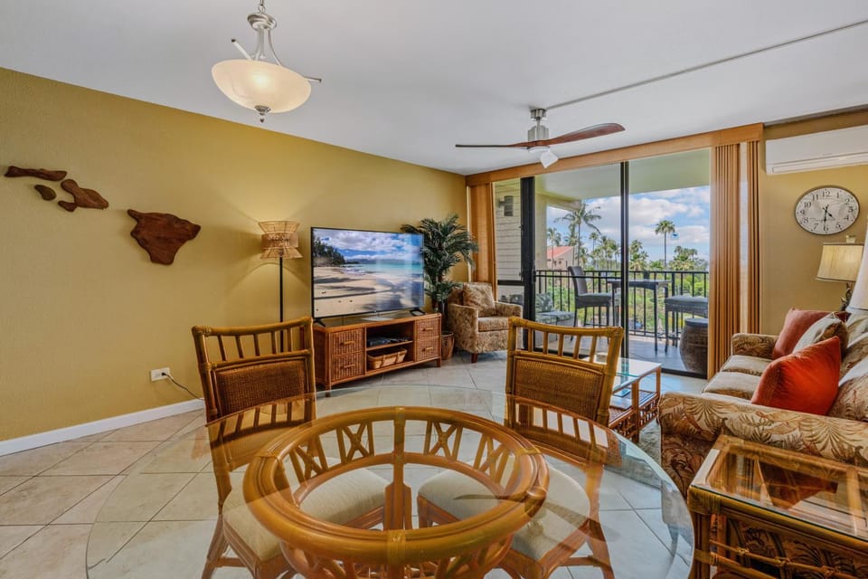 TV and multimedia, Balcony/Terrace, Living room, Seating area, furniture, air conditioner