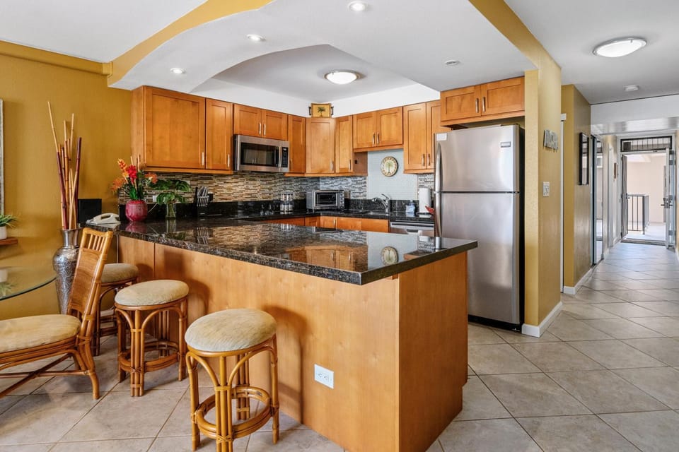 Day, Kitchen or kitchenette, Seating area, microwave, oven, kitchen