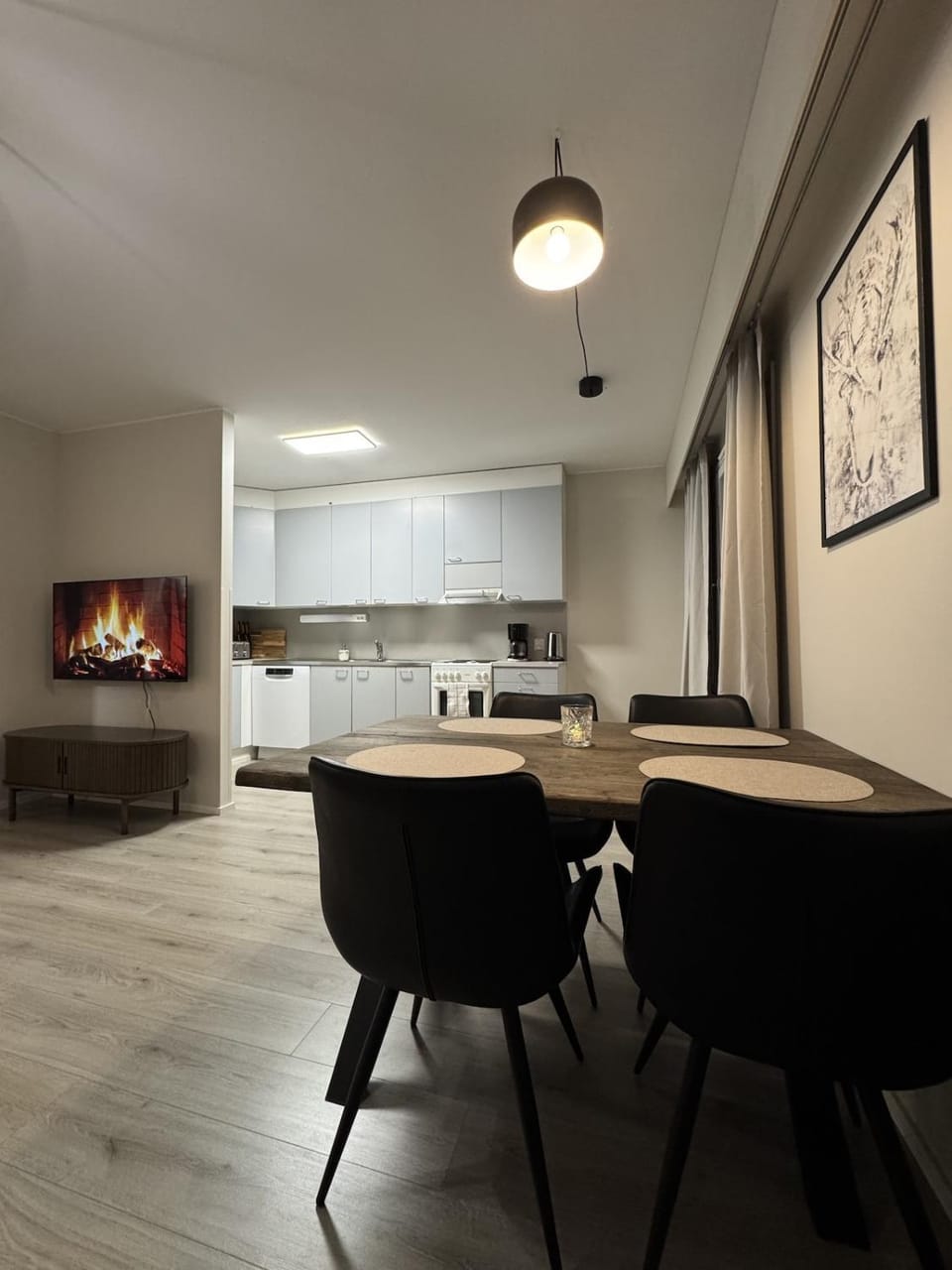 Living room, Seating area, Dining area