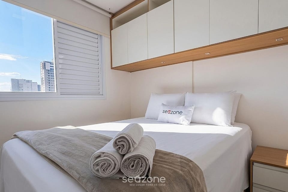 Bed, Bedroom, City view