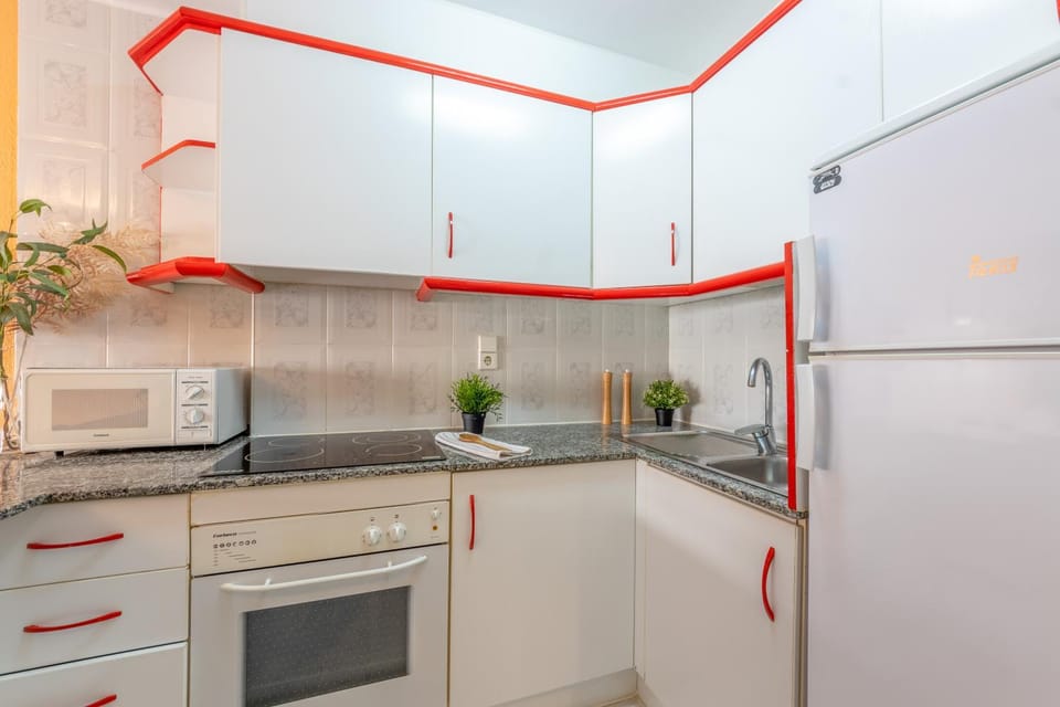 pet friendly, stove, kitchen