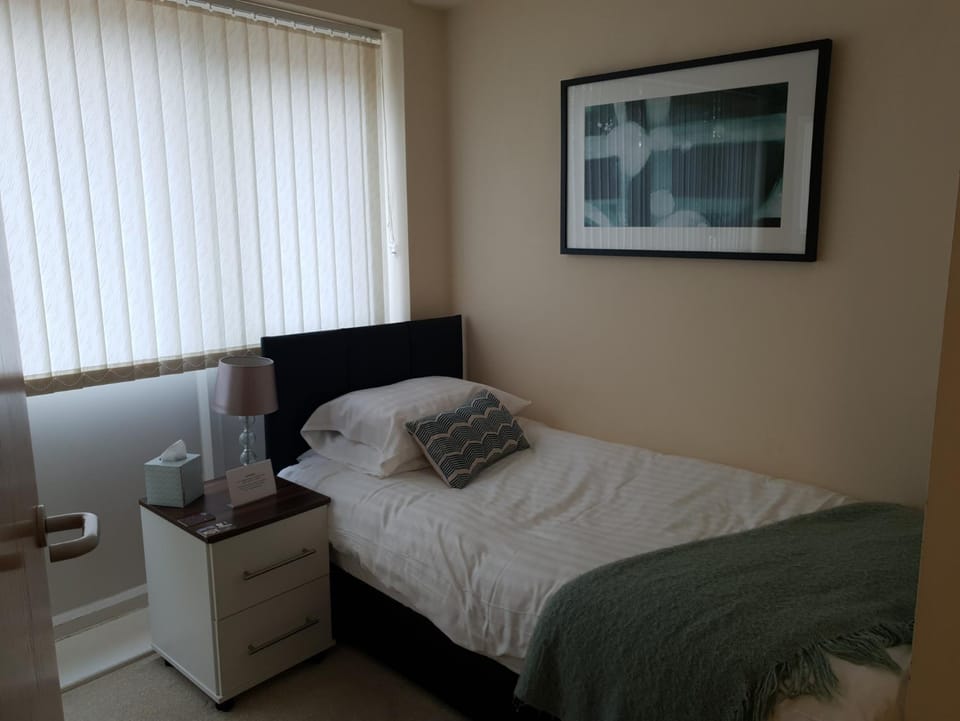 The Sawmills, Carlisle - Spacious 4 Bedroom Family House - Free WiFi - & Parking - Walk to Carlisle Castle Apartment in Carlisle