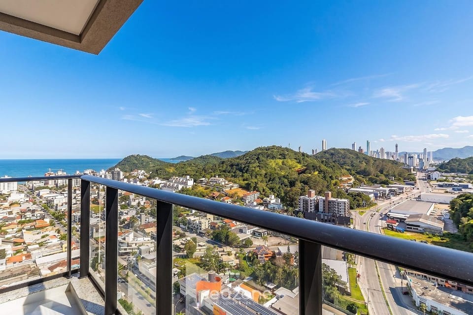 Balcony/Terrace, City view, Mountain view, Sea view