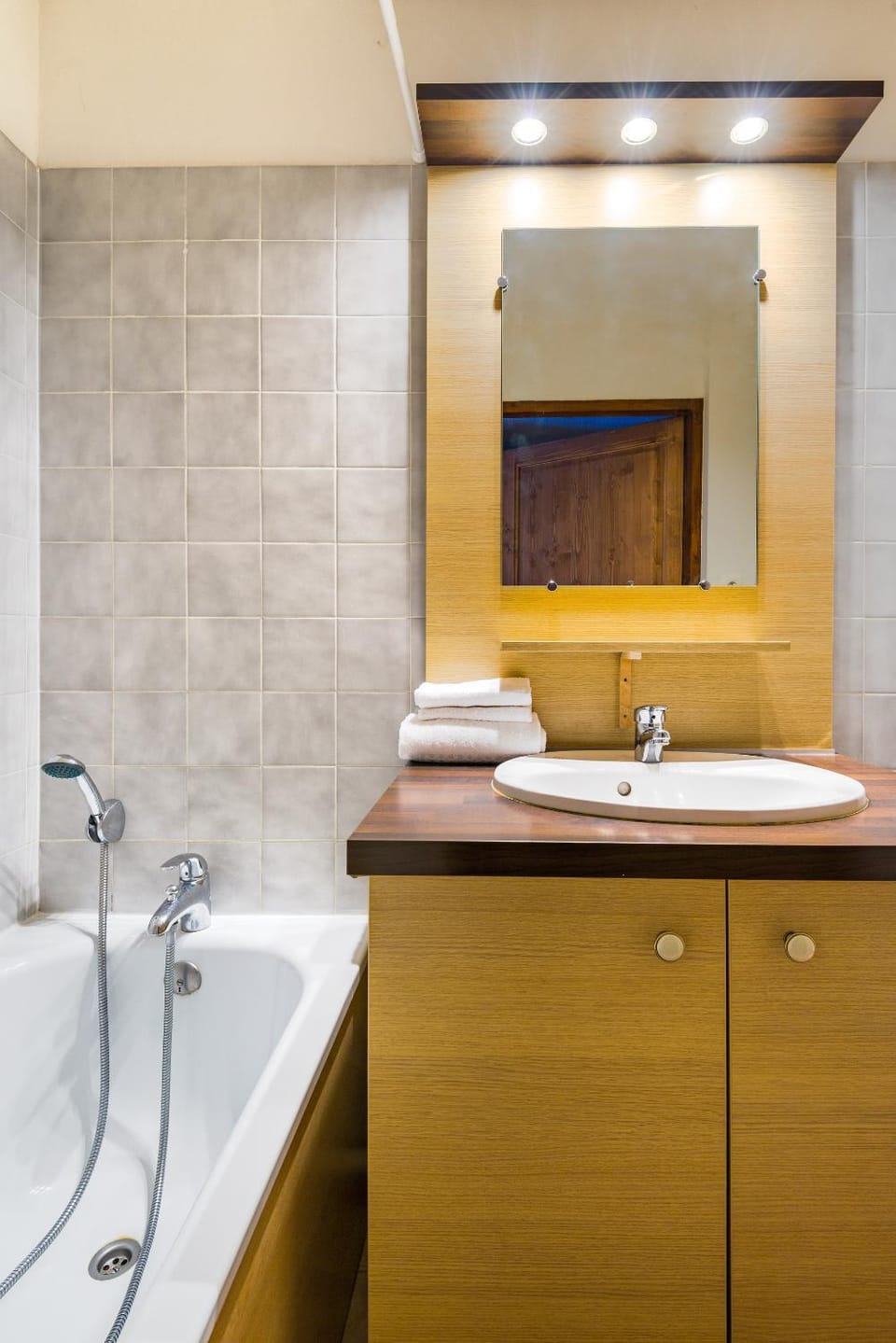 Bathroom, Bath