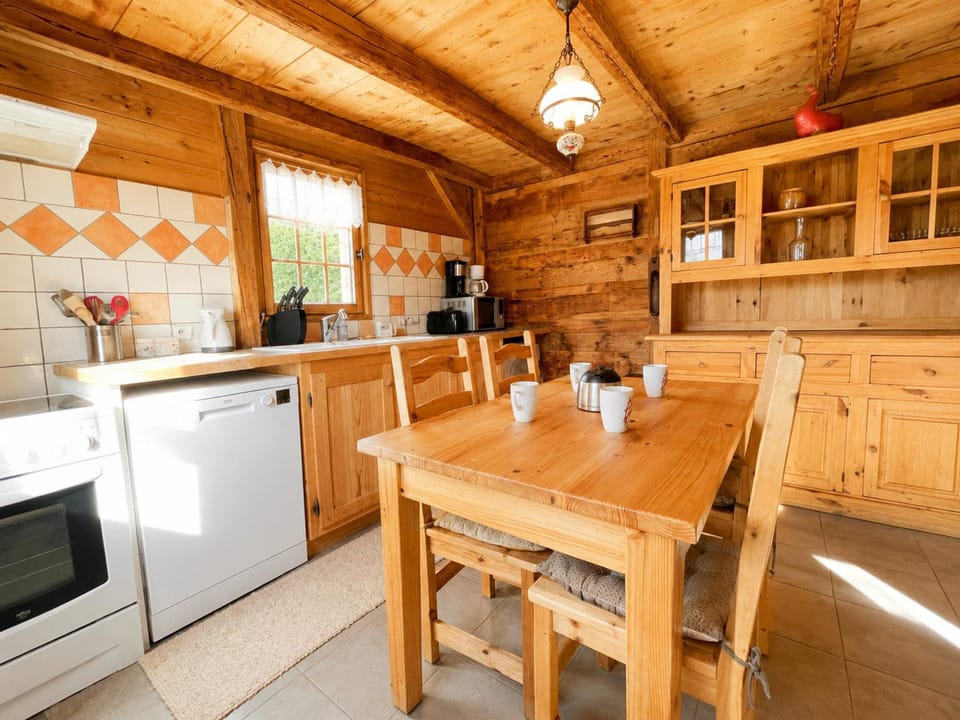 Mazot savoyard, animaux acceptés - 6 pers. Apartment in Notre-Dame-de-Bellecombe