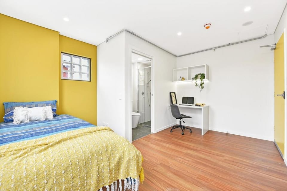 Modern Fully Furnished Studio Apartment in Kensington