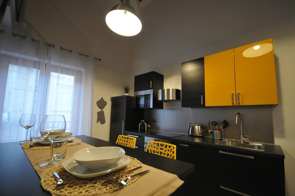 Papireto 11 Loft Apartment in Palermo