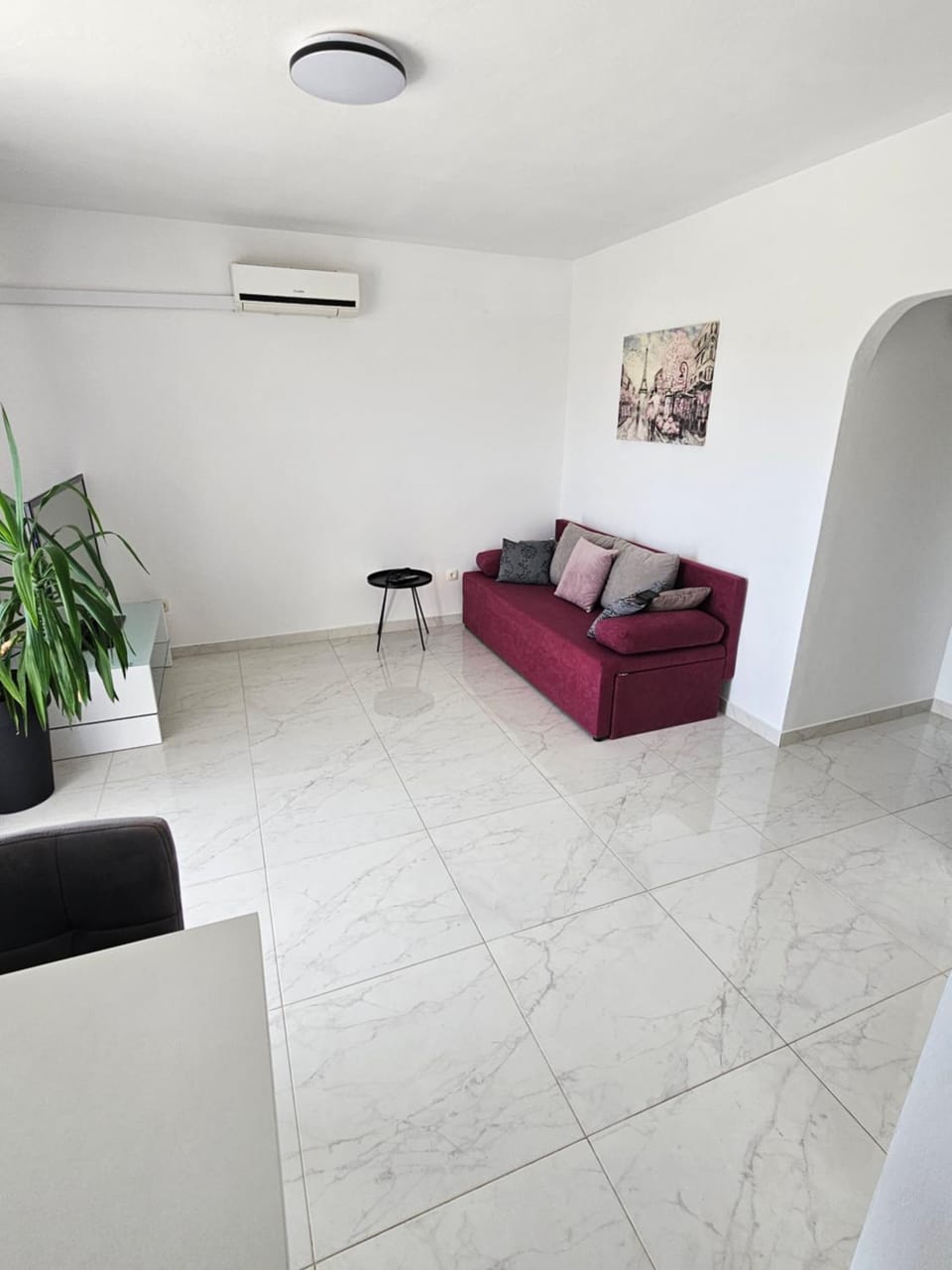 Living room, Seating area, air conditioner