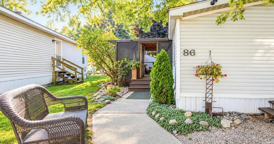 Corporate Retreat Cottage in the city Apartment in Auburn Hills