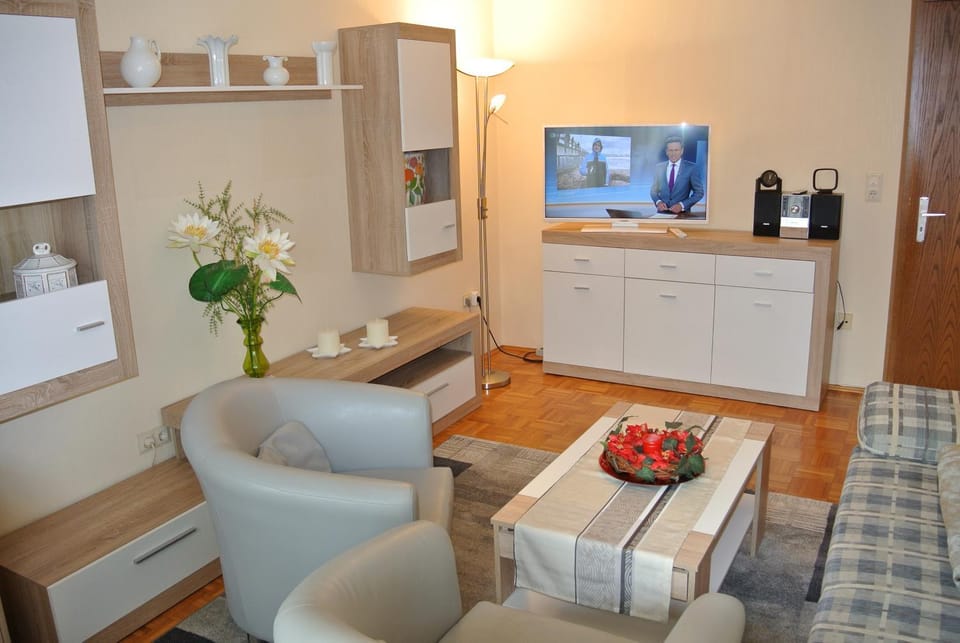 Living room, Photo of the whole room